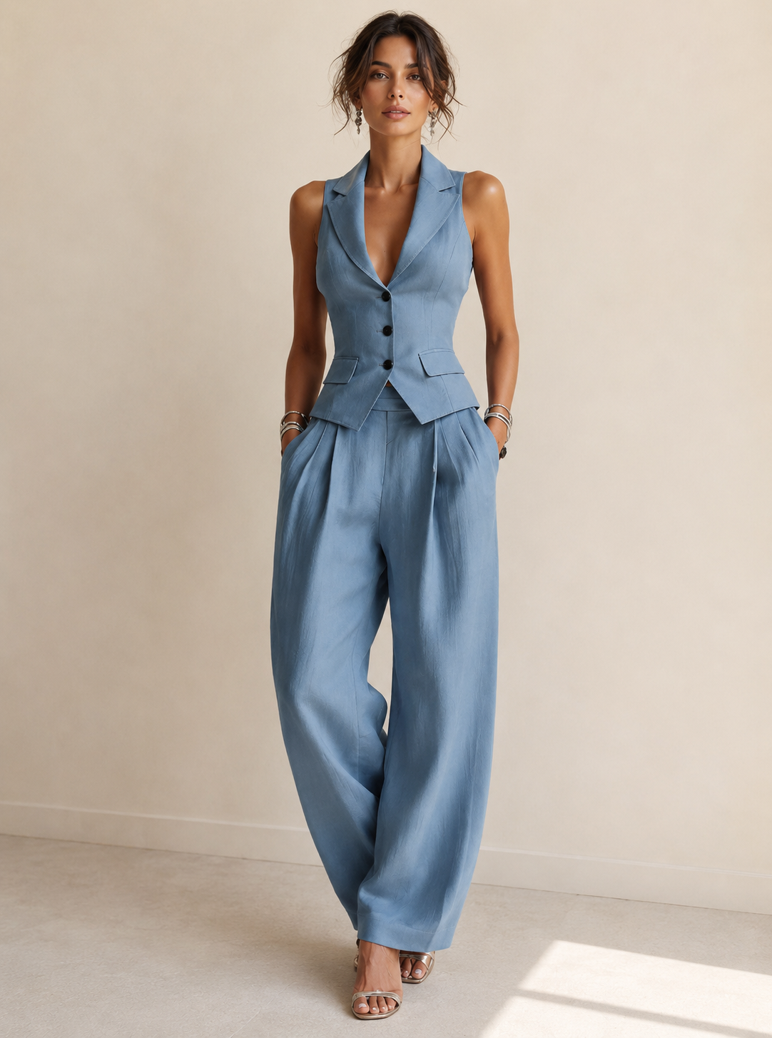 Samira|  Elegante Traje de Dos Piezas con Cuello en V y Botones