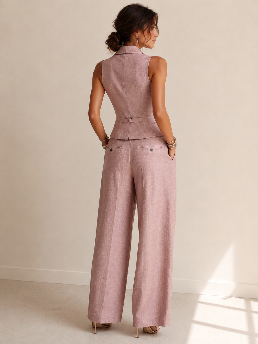 Samira|  Elegante Traje de Dos Piezas con Cuello en V y Botones