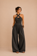 Ariadna | Mono Elegante con Escote