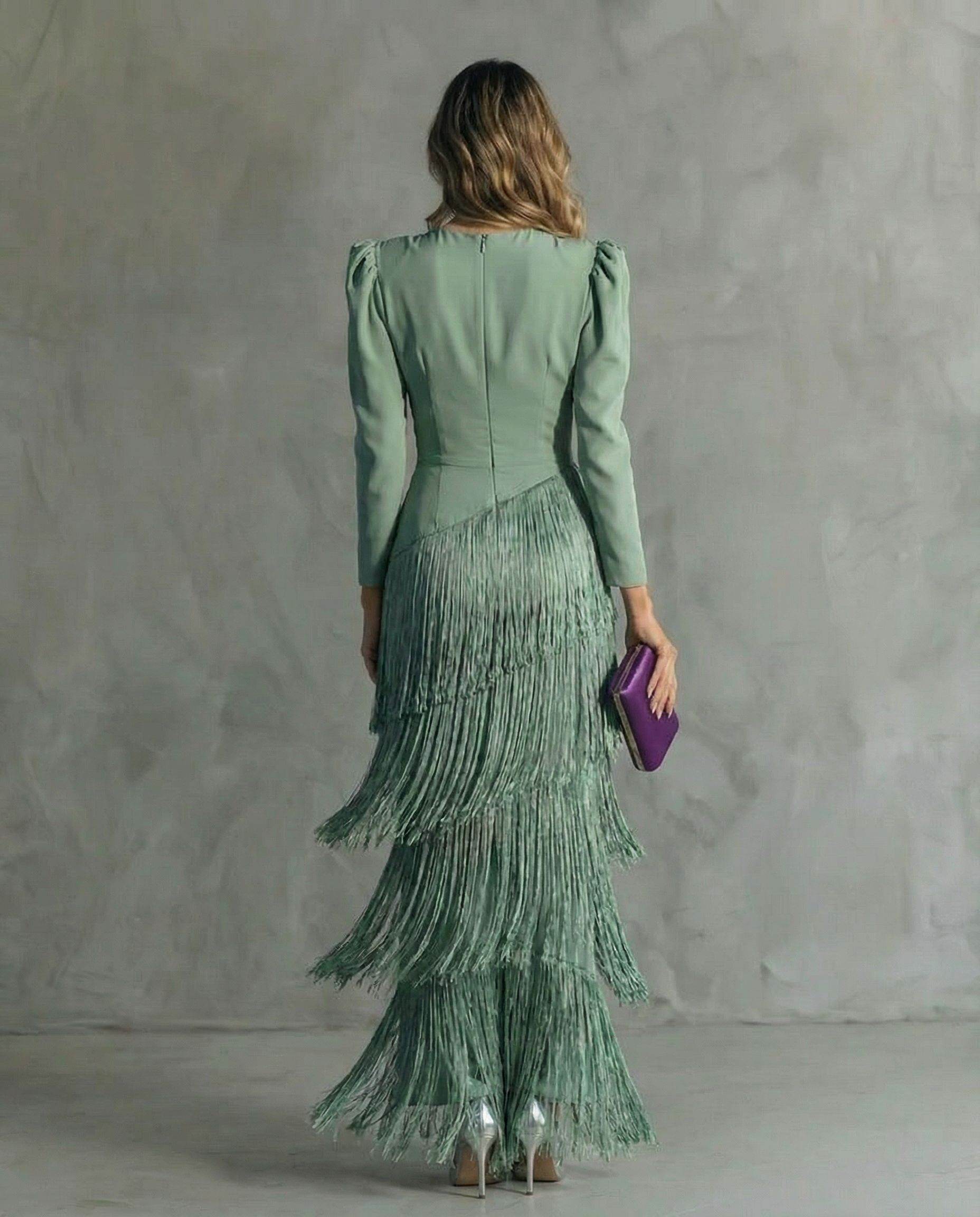 Clara | Vestido elegante con mangas de flecos